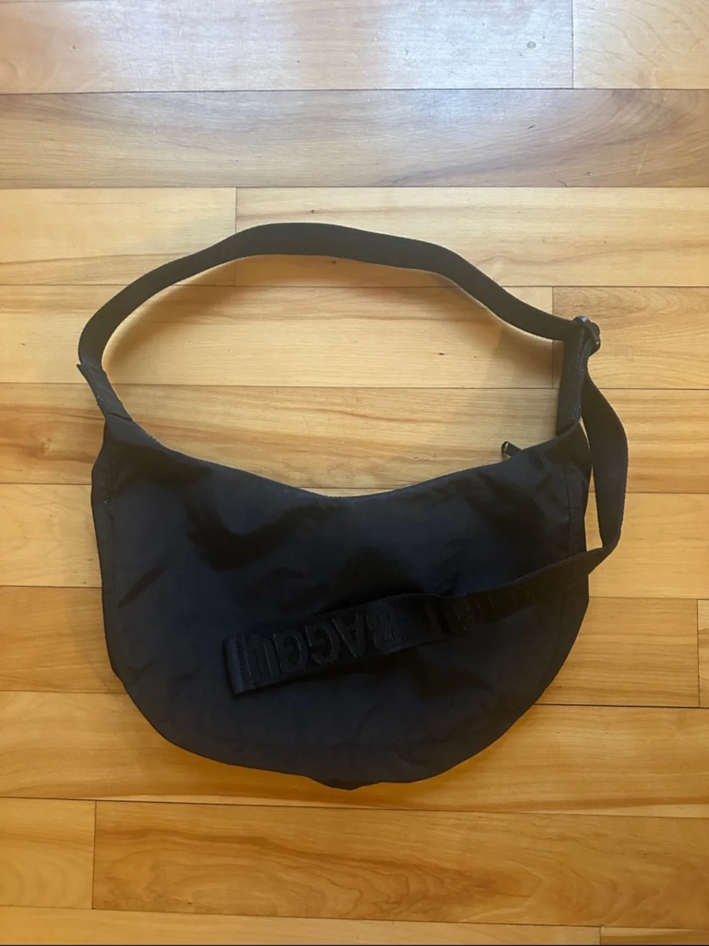 Baggu Medium Nylon Crescent Bag - Picture 9 of 14